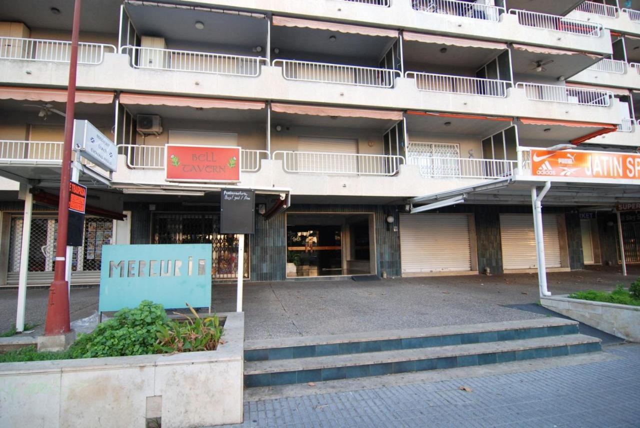 Zeus Mercurio Basic Salou Bagian luar foto